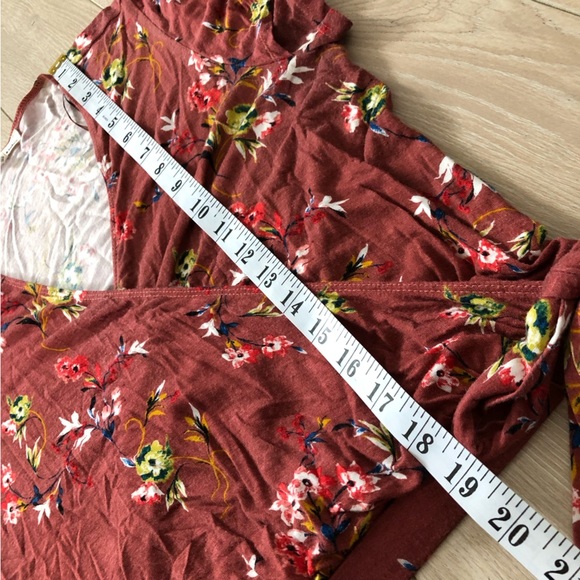 June & Hudson Nordstrom Floral Faux Wrap Top in Rosewood Size M - Picture 5 of 12